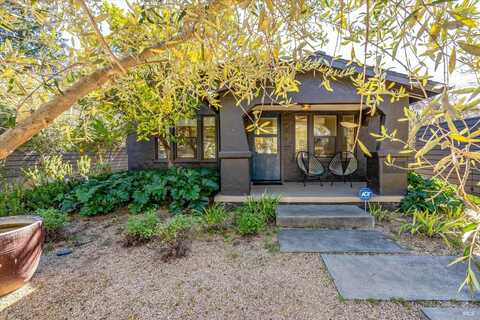 945 Brown Street, Saint Helena, CA 94574