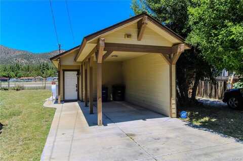 1021 West Fairway Boulevard, Big Bear City, CA 92314