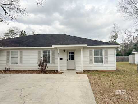 430 W Pedigo Avenue, Foley, AL 36535