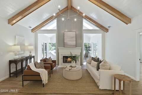 42 Pineland Road, Hilton Head Island, SC 29926