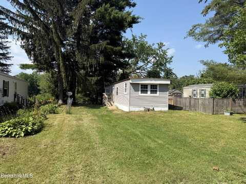 27 Gwenn Ln, West Stockbridge, MA 01266