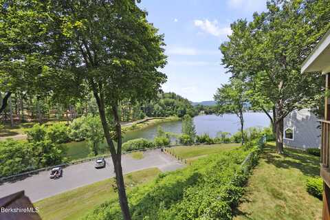 1450 North St, Pittsfield, MA 01201