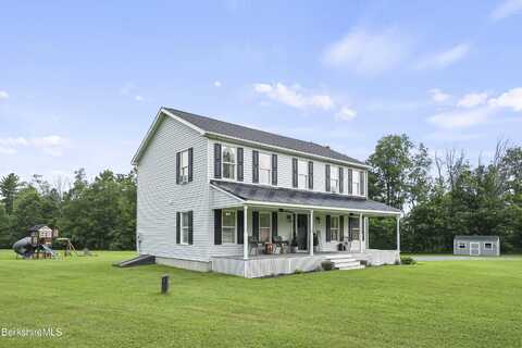 679 Middle Pownal Rd, Pownal, VT 05261