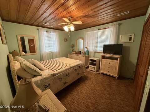 230 NE 56th Street, Oak Island, NC 28465