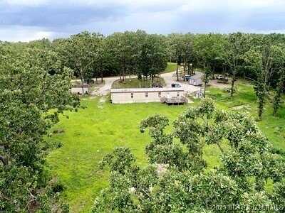 16914 Twisted Tree, Barnett, MO 65011