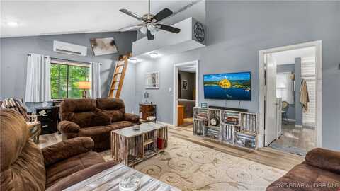 284 Trails End Road, Sunrise Beach, MO 65079