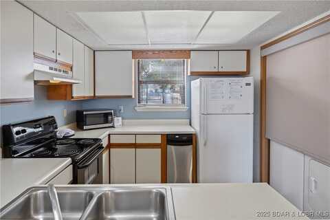 278 Lone Oak Point unit: 18, Sunrise Beach, MO 65079