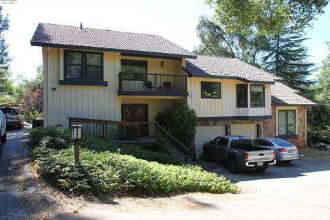23642 Porcina Way, Columbia, CA 95310