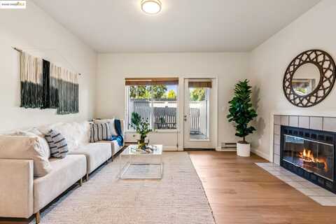 227 Marina Lakes Dr, Richmond, CA 94804