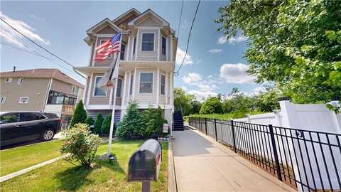 602 Seaview Avenue, Staten Island, NY 10305