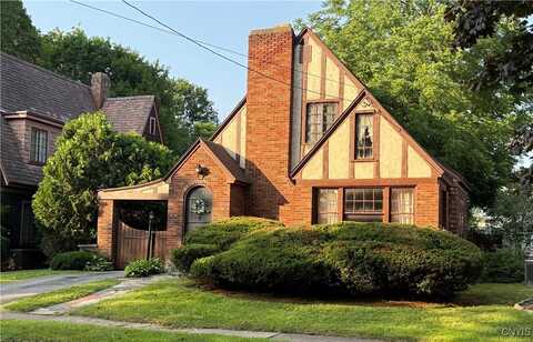 11 Brookline Drive, Utica, NY 13501