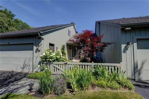 56 Waterview Circle, Penfield, NY 14625