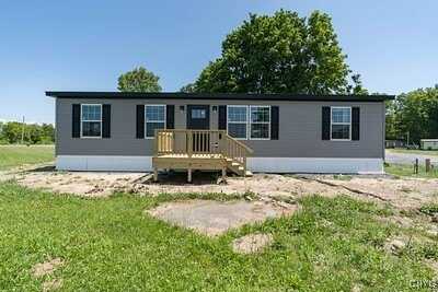 27634 County Route 342, Le Roy, NY 13612