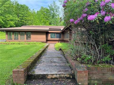 56 St Michaels Place, Great River, NY 13842
