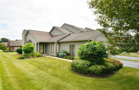 2 Ellington Circle, Greece, NY 14612