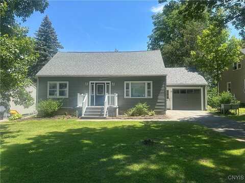 11 Winmar Crescent, New Hartford, NY 13413