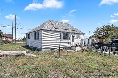 1301 E FOX FARM RD, Cheyenne, WY 82009