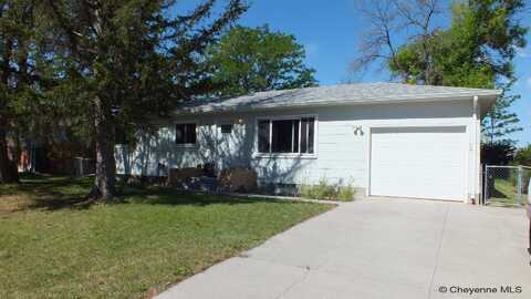 828 SUN VALLEY DR, Cheyenne, WY 82001