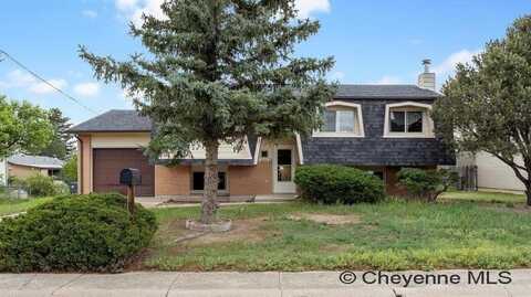 6921 POULOS DR, Cheyenne, WY 82009