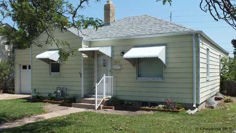 3315 HYNDS BLVD, Cheyenne, WY 82001