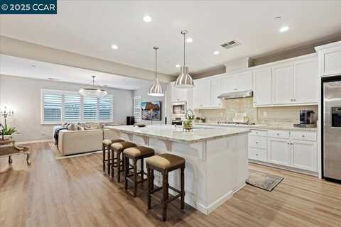 369 Parkfield Way, Oakley, CA 94561