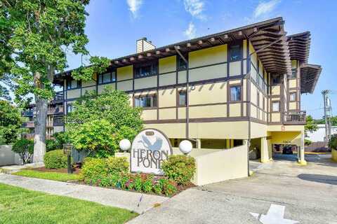 6813 Porcher Dr., Myrtle Beach, SC 29572