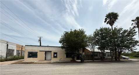106 E 1st Street, Alice, TX 78332