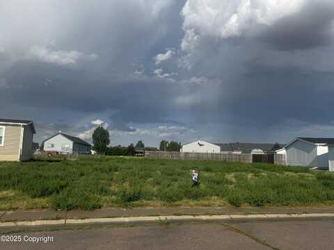 2203 Daybreak Ct, Gillette, WY 82718