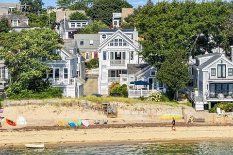 139 Commercial Street, Provincetown, MA 02657