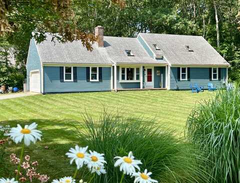 11 Cross Hill Road, Forestdale, MA 02644