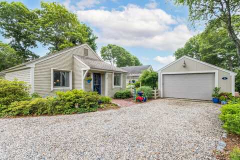 3 Niblick Lane, Mashpee, MA 02649