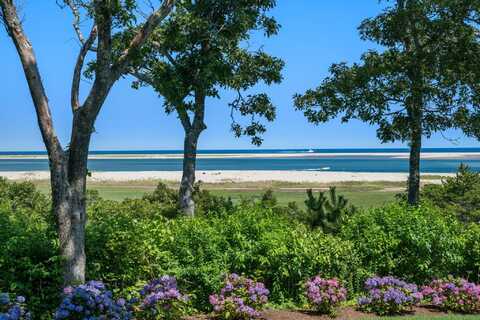 30 Tisquantum Road, Chatham, MA 02633