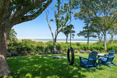 30 Tisquantum Road, Chatham, MA 02633