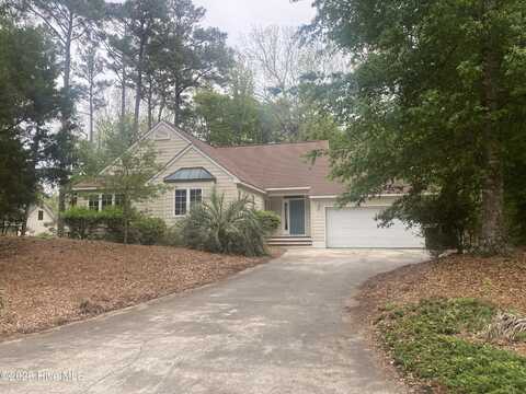 102 Chestnut Court, Pine Knoll Shores, NC 28512