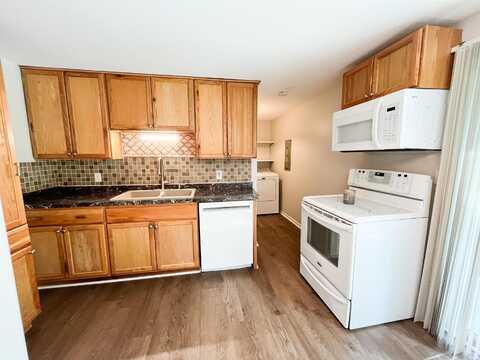 2065 Russell Drive, Zanesville, OH 43701