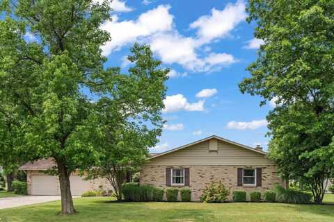 1421 Clubwood Manor, Washington Court House, OH 43160