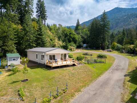 302 School Rd, Hope, ID 83836
