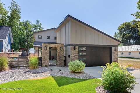838 N GOVERNMENT WAY, Coeur D Alene, ID 83814