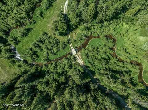253 Shiloh Lp, Naples, ID 83847
