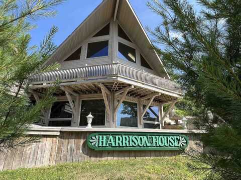 1119 Hillcrest, Harrison, MI 48625