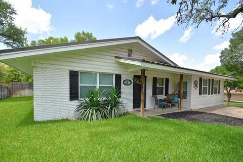 1701 Deer Trail, Kerrville, TX 78028