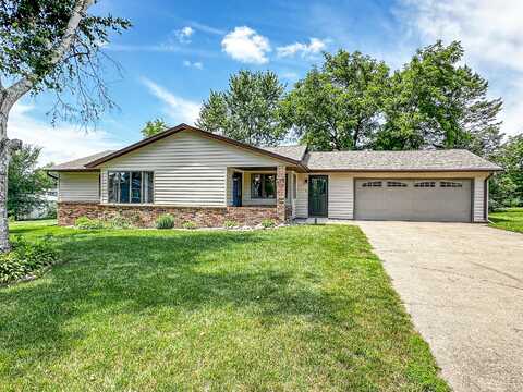 215 N Elm Street, Zearing, IA 50278