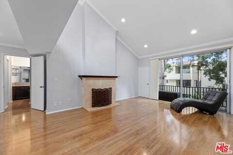 5325 Newcastle Ave, Encino, CA 91316