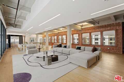 808 S Broadway St, Los Angeles, CA 90014