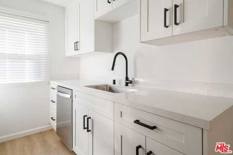 1147 Horn Ave, West Hollywood, CA 90069