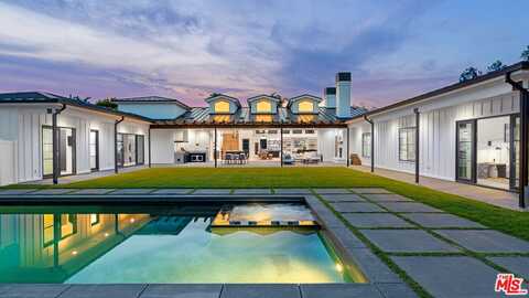 6530 Zuma View Pl, Malibu, CA 90265