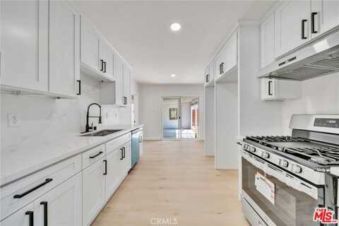 338 S 3rd Ave, Upland, CA 91786