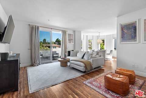 11870 Washington Pl, Los Angeles, CA 90066