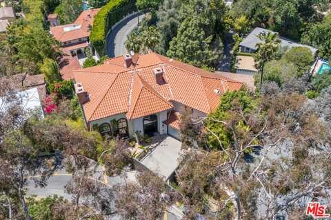2651 La Cuesta Dr, Los Angeles, CA 90046