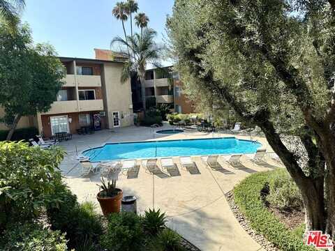 15425 Sherman Way, Van Nuys, CA 91406
